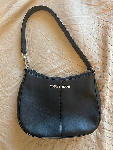 Beden Tommy jeans siyah çanta