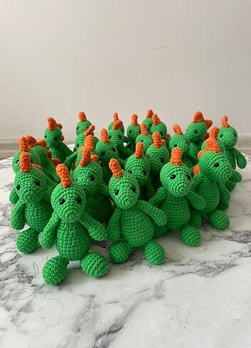  Beden Amigurumi Dino anahtarlık 