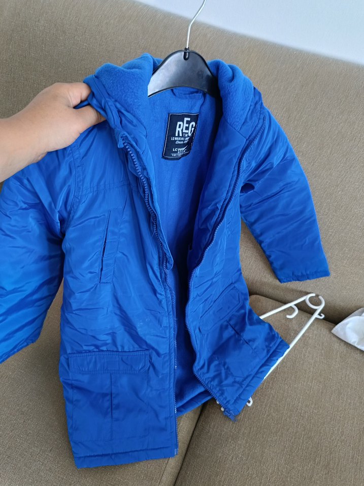 Mavi Kapüşonlu Erkek Çocuk mont - Görsel 3