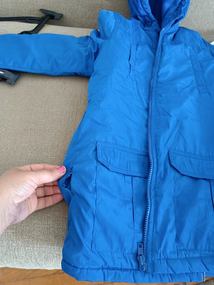 Mavi Kapüşonlu Erkek Çocuk mont - Görsel 5