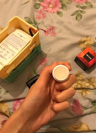 Eglantine dudak balmı 