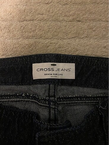 28 Beden lacivert Renk cross jeans pantolon