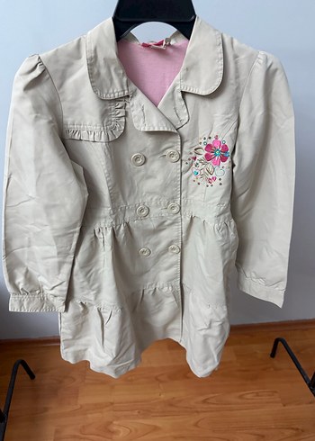 Düğmeli Nakışlı Bej Kız Çocuk Ceketi - Görsel 3