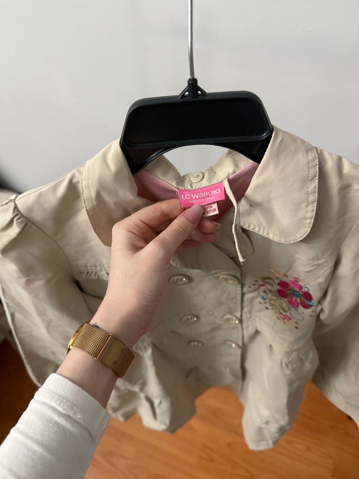 Düğmeli Nakışlı Bej Kız Çocuk Ceketi - Görsel 2