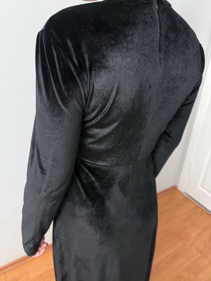 Uzun Siyah Süet Gotik Elbise - Görsel 3