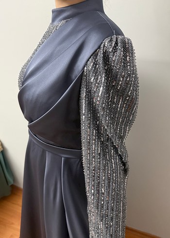 Gri Drapeli Uzun Abiye Elbise - Görsel 3