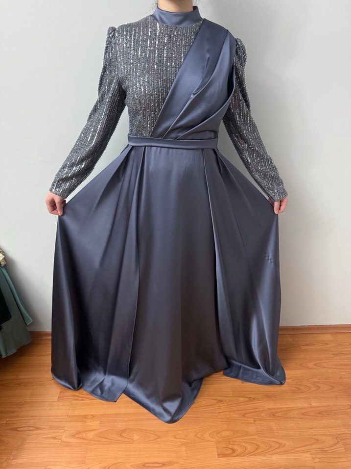 Gri Drapeli Uzun Abiye Elbise - Görsel 2