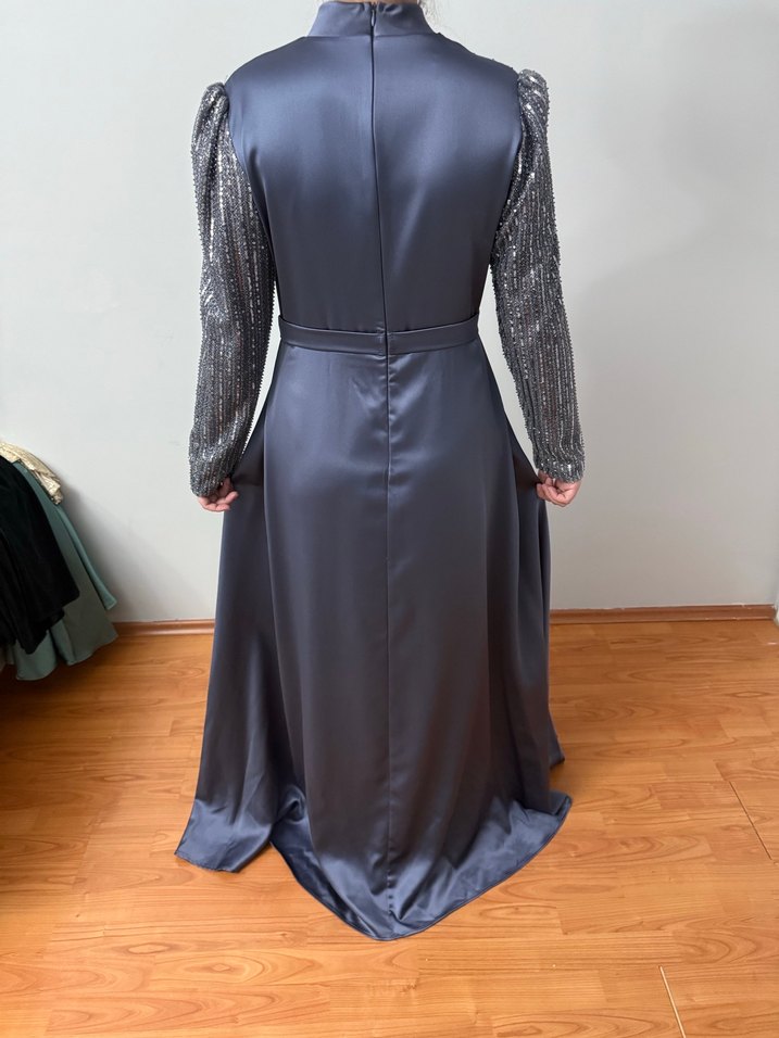 Gri Drapeli Uzun Abiye Elbise - Görsel 5