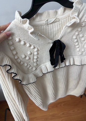 Nakışlı Yakalı Beyaz Örgü Kadın Kazak - Görsel 2