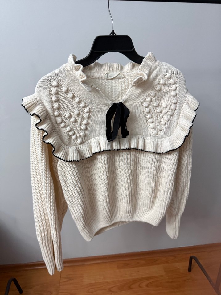 Nakışlı Yakalı Beyaz Örgü Kadın Kazak - Görsel 3