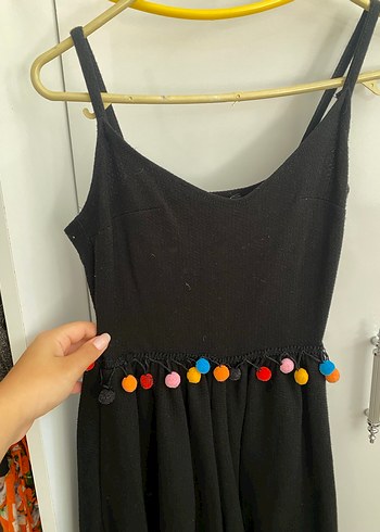 Püsküllü Siyah İnce Askılı Kadın Tulum - Görsel 2