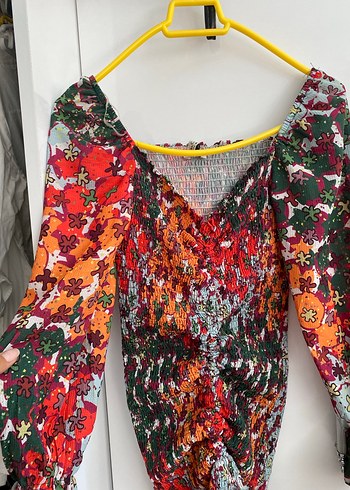 Çiçekli mini elbise - Görsel 2