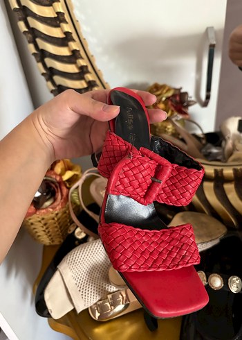 Kırmızı Deri Topuklu Terlik - Görsel 2