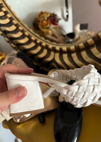 Beyaz Kadın Terlik - Görsel 2