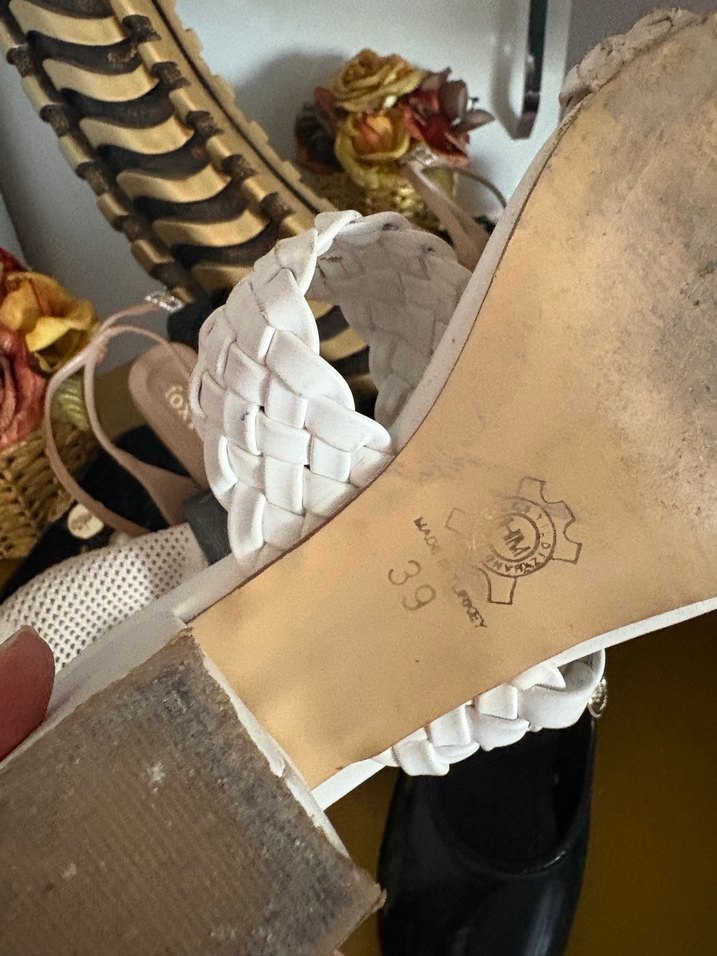 Beyaz Kadın Terlik - Görsel 4