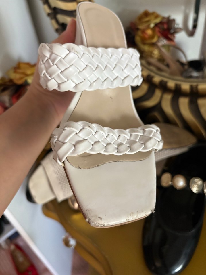 Beyaz Kadın Terlik - Görsel 3