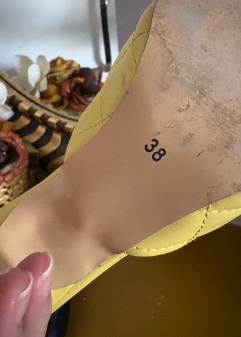 Sarı Topuklu Kadın Terlik - Görsel 4