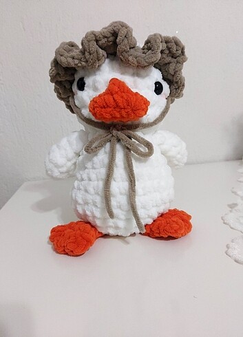 Duck plushie 