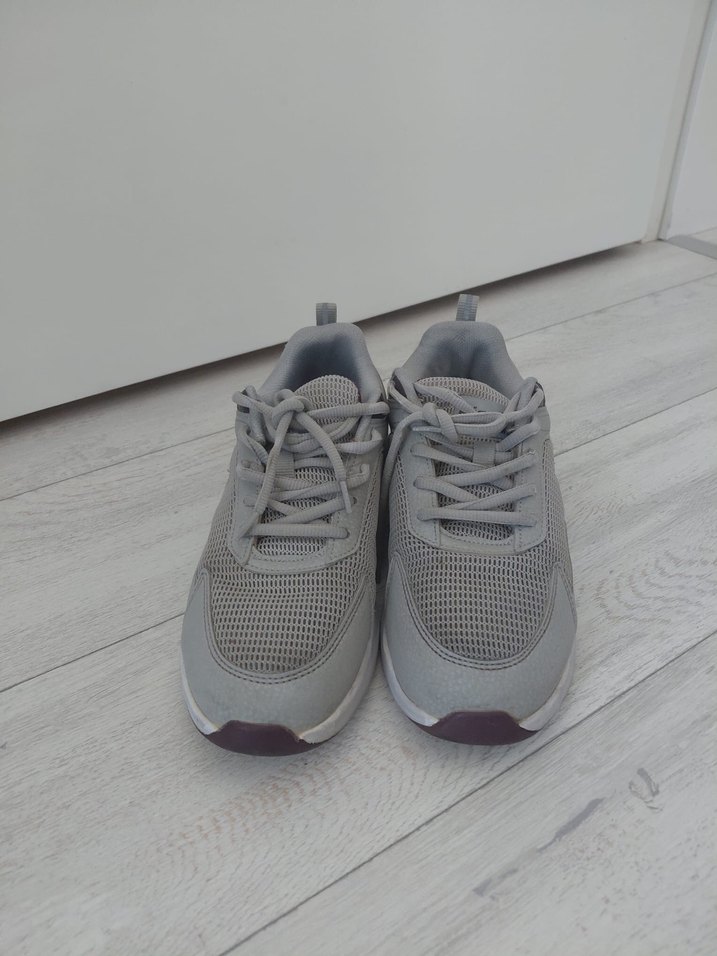 Gri Bağcıklı Kadın Spor Ayakkabı - Görsel 2