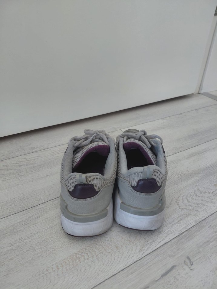 Gri Bağcıklı Kadın Spor Ayakkabı - Görsel 3