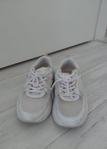 Beyaz Bağcıklı Kadın Spor Ayakkabı - Görsel 2