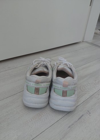 Beyaz Bağcıklı Kadın Spor Ayakkabı - Görsel 3