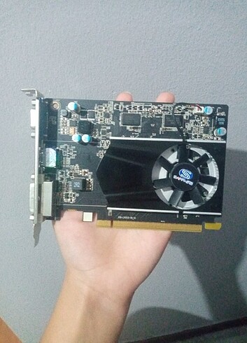 R7 240 2GB