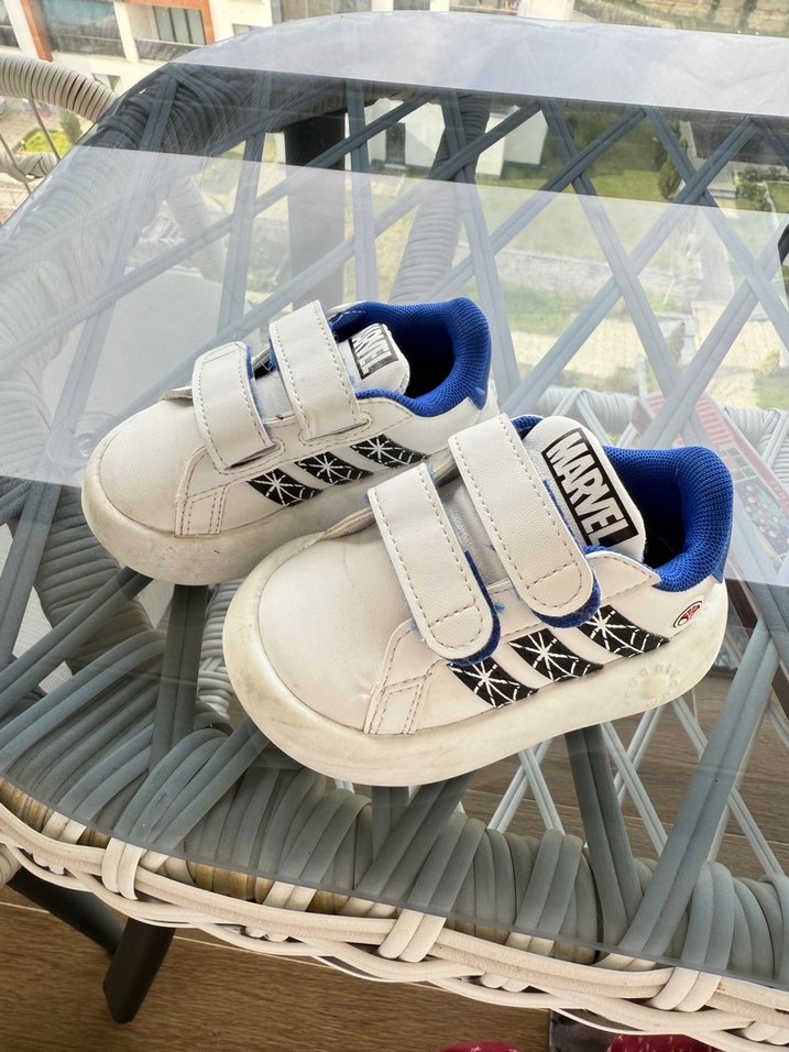 Adidas çocuk ayakkabısı - Görsel 4