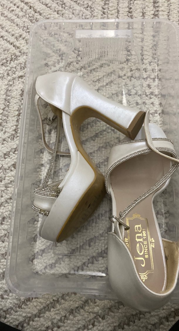 Gümüş İşlemeli Beyaz Yüksek Topuklu Kadın Ayakkabı - Görsel 2