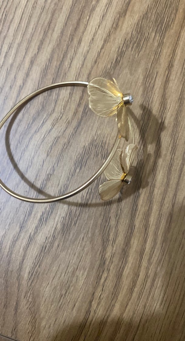 Altın Renkli Çiçek Desenli Kadın Bileklik - Görsel 2