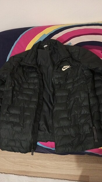 Nike mont