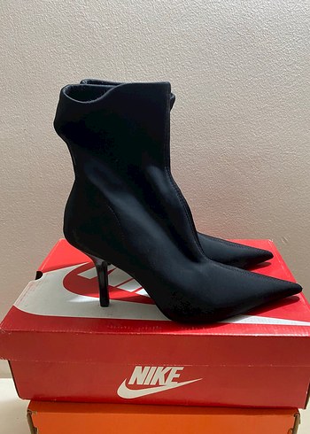 36 Beden Siyah H&M Stiletto Topuklu Kadın Bot