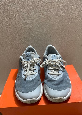 36 Beden Gri Nike Bağcıklı Spor Ayakkabı