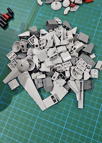 Beden karışık lego parçaları