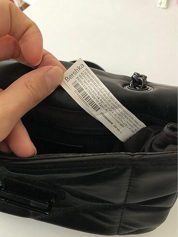  Beden Bershka siyah çanta
