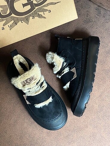 Ugg UGG AUSTRALIA LEATHER BOOT