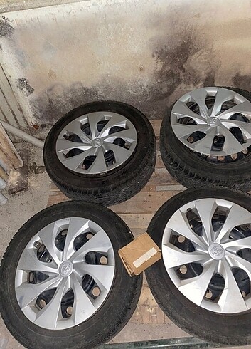 Orijinal Toyota kış lastiği 
