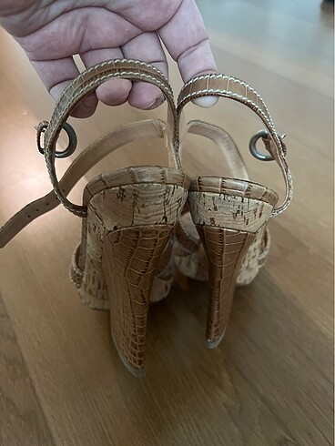 38,5 Beden camel Renk Sandalet