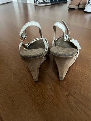 37,5 Beden beyaz Renk Prada sandalet