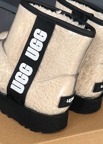 UGG Beyaz Kürklü Blok Topuklu Kadın Bot(skd/sut) - Görsel 2