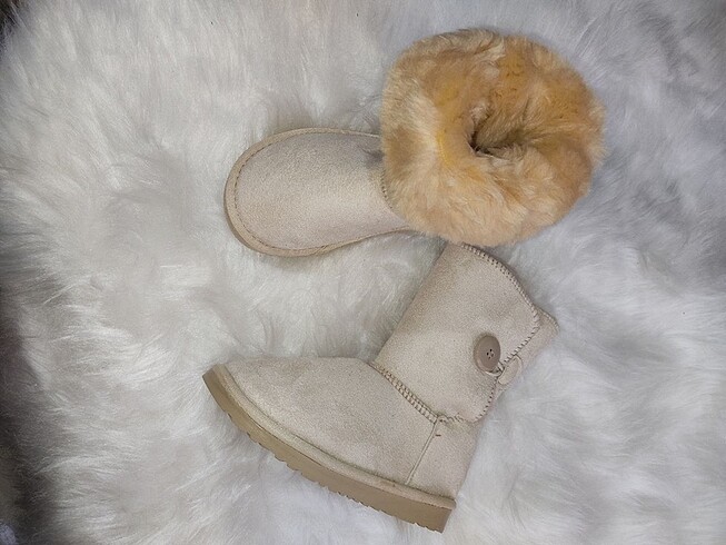 32 Beden UGG çocuk süet bot  bej ?? ??Süet içi peluş ??Şu geçirmez ??K