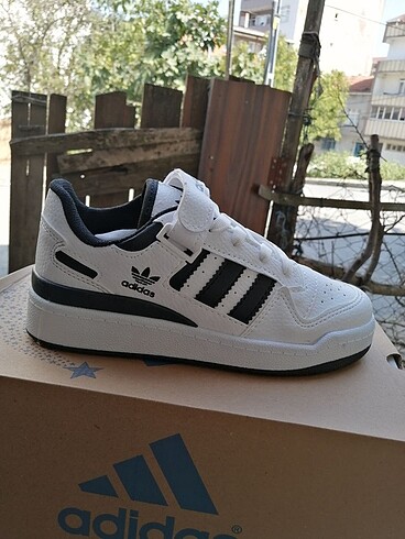 Adidas ????Adidas forum low beyaz siyah ????İthal kalite ayarında ???