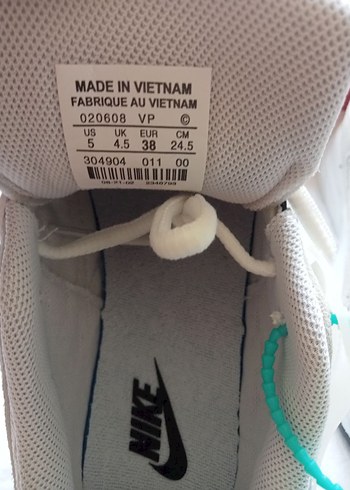 39 Beden beyaz Renk Nike Jam Çok kaliteli Çok Tarz.. (Suat)