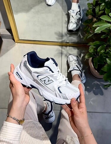 37 Beden beyaz Renk New Balance 530 ????? 37 38 39 40 41 42 43 mevcut ?? ? Üst ka