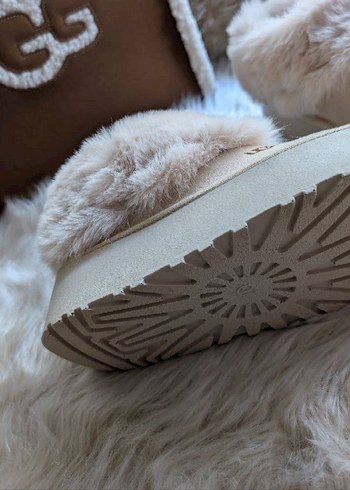 UGG Kahverengi Kürklü Kadın Terlik - Görsel 5