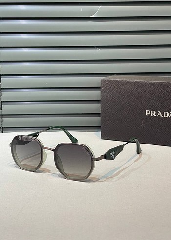 Beden kahverengi Renk Prada Kadın Modern Klasik Kahverengi Güneş Gözlüğü