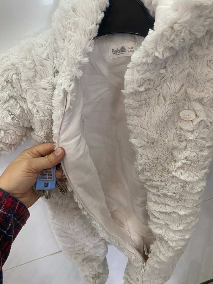 Kürklü Kapüşonlu Beyaz Bebek Tulumu - Görsel 4