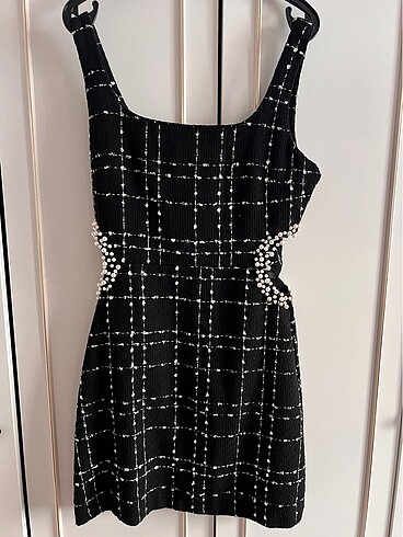 Zara model viral elbise pencere ve inci detaylı