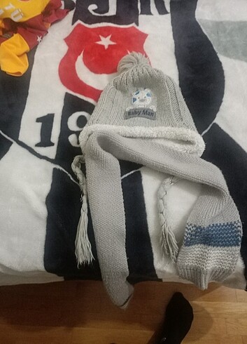 Çocuk bere ve atki