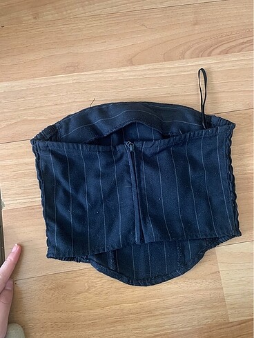 H&M Arkadan fermuarlı crop